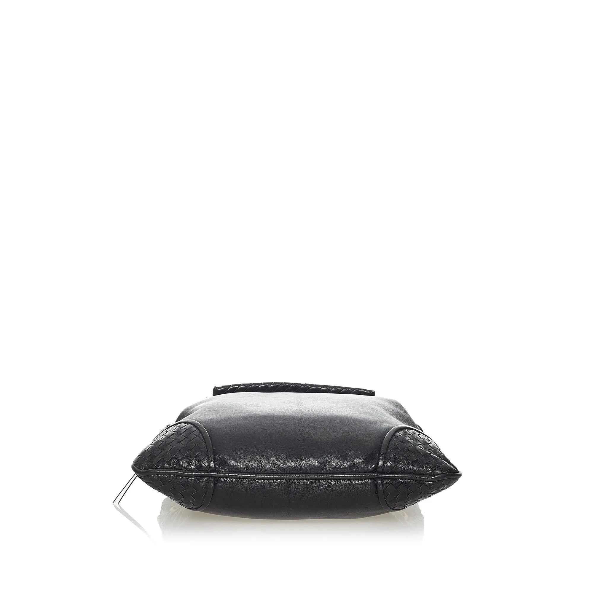 Bottega Veneta Intrecciato Leather Shoulder Bag (SHG-28132)