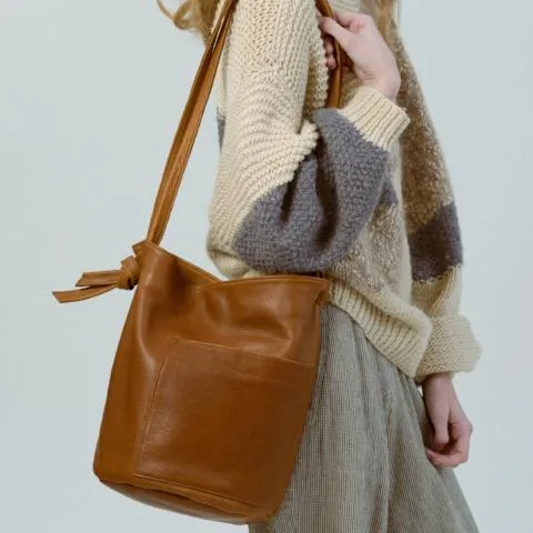 bucket crossbody