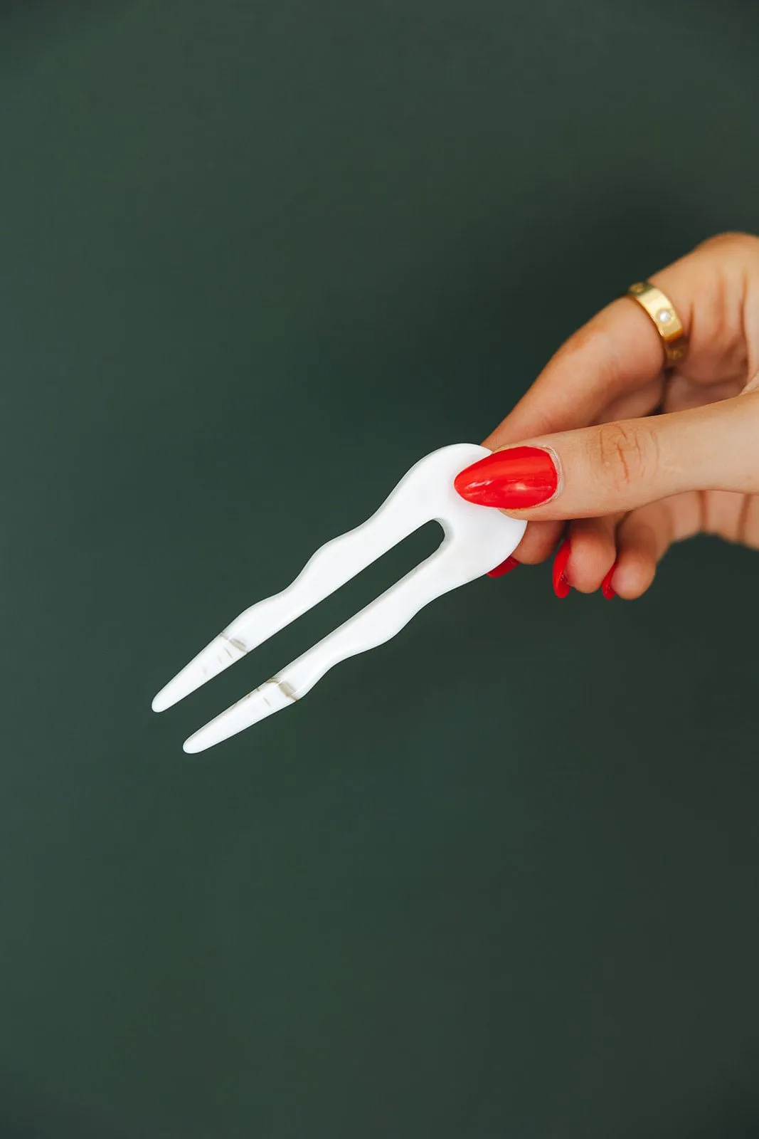 Chunky White Marble U-Shaped Hair Fork