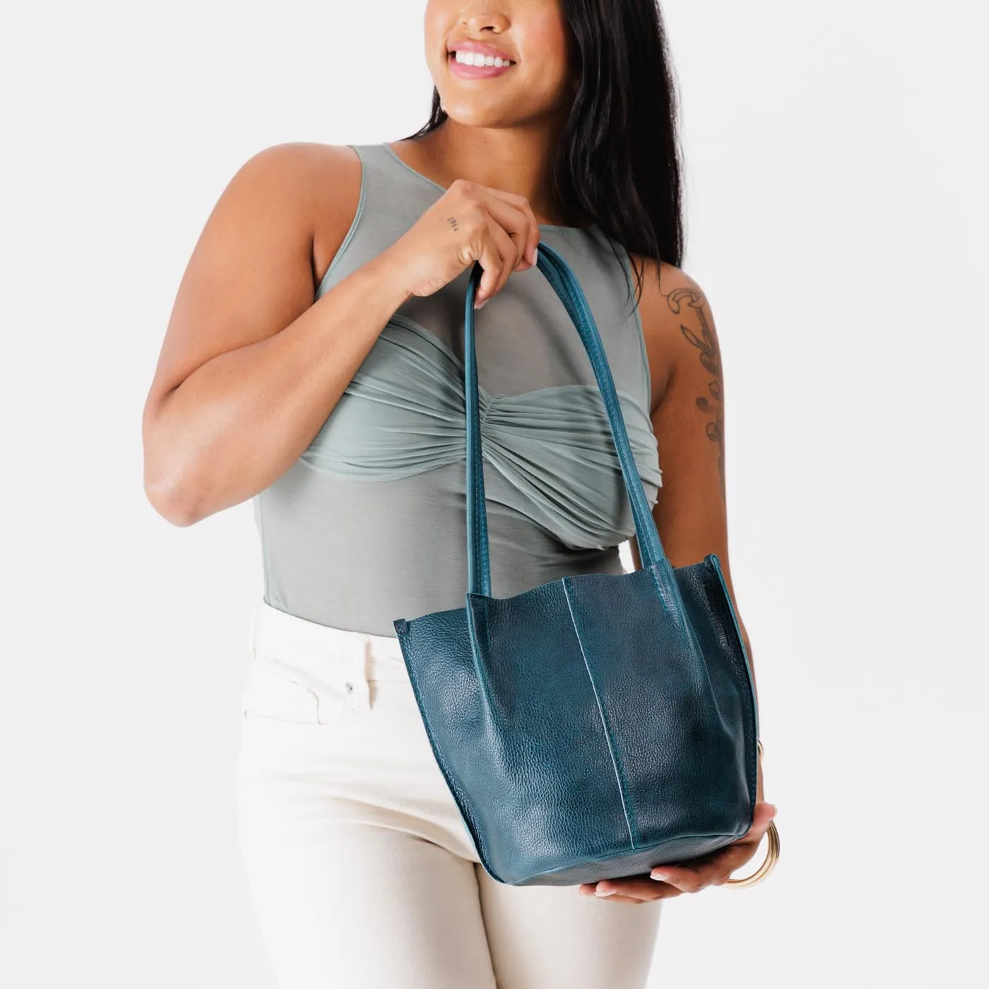 Devan Bucket Tote