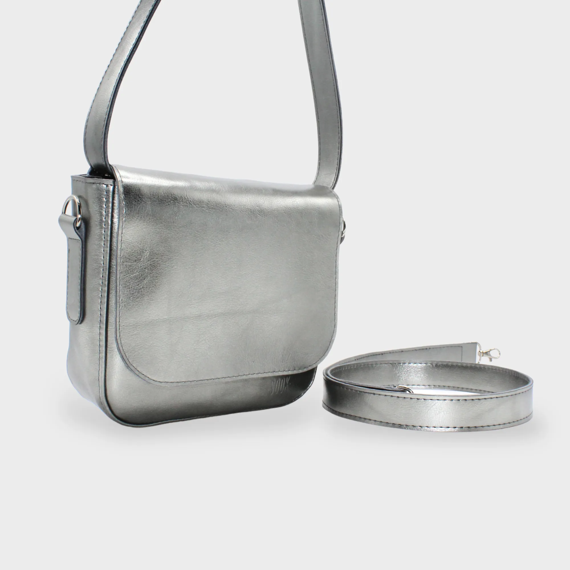 Envelope - Corn Vegan Leather Midi Bag Metallic Silver