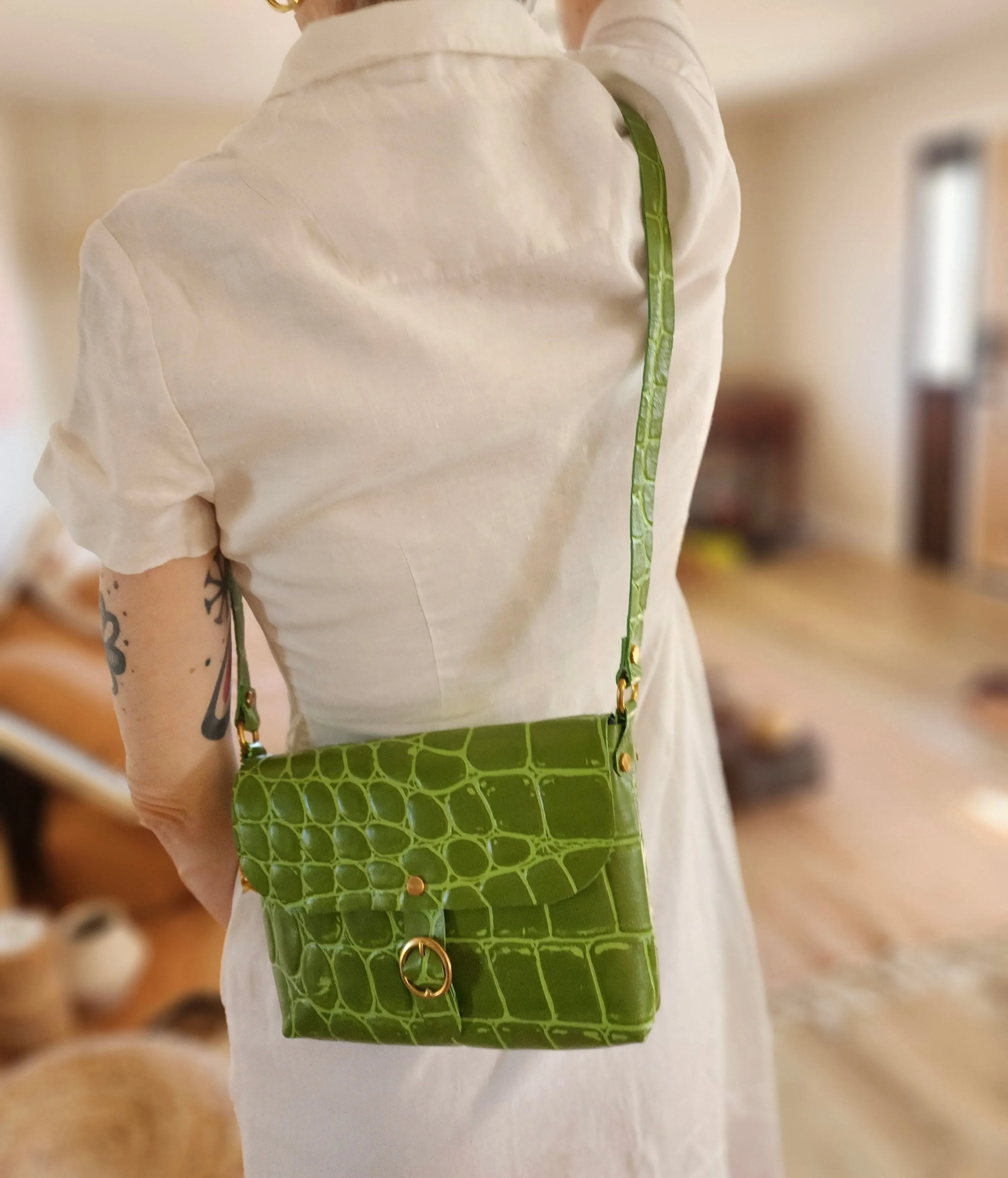 Green Jumbo Croc Embossed  Leather Small Crossbody Flap Messenger Bag