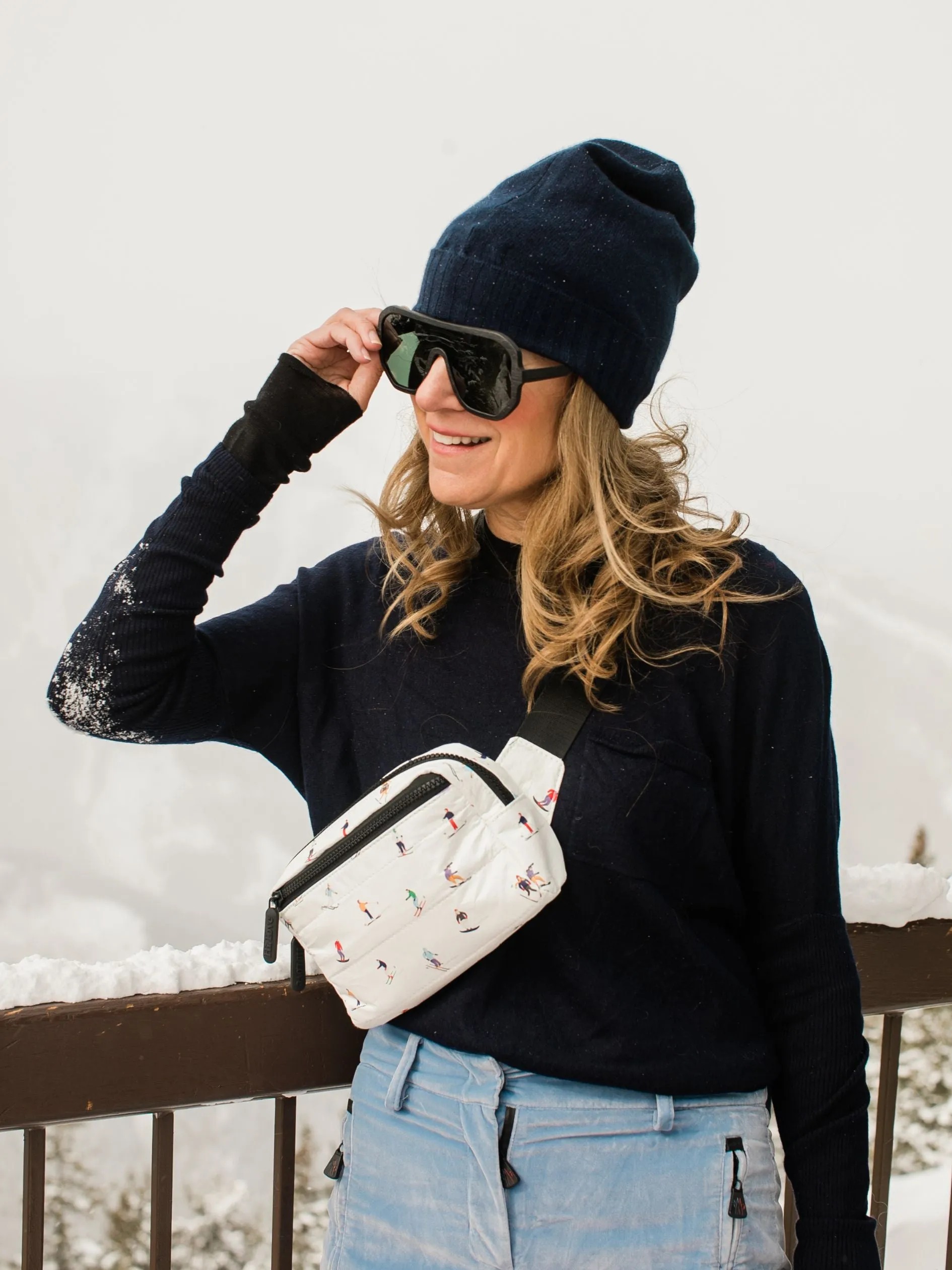 Puffer Fanny Pack in Dancing Skiers